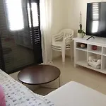 2 Bedroom In Makenzi ラルナカ