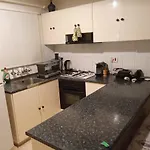 アパート 2 Bedroom In Makenzi ラルナカ