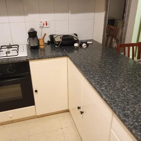 Апартаменти 2 Bedroom In Makenzi Ларнака